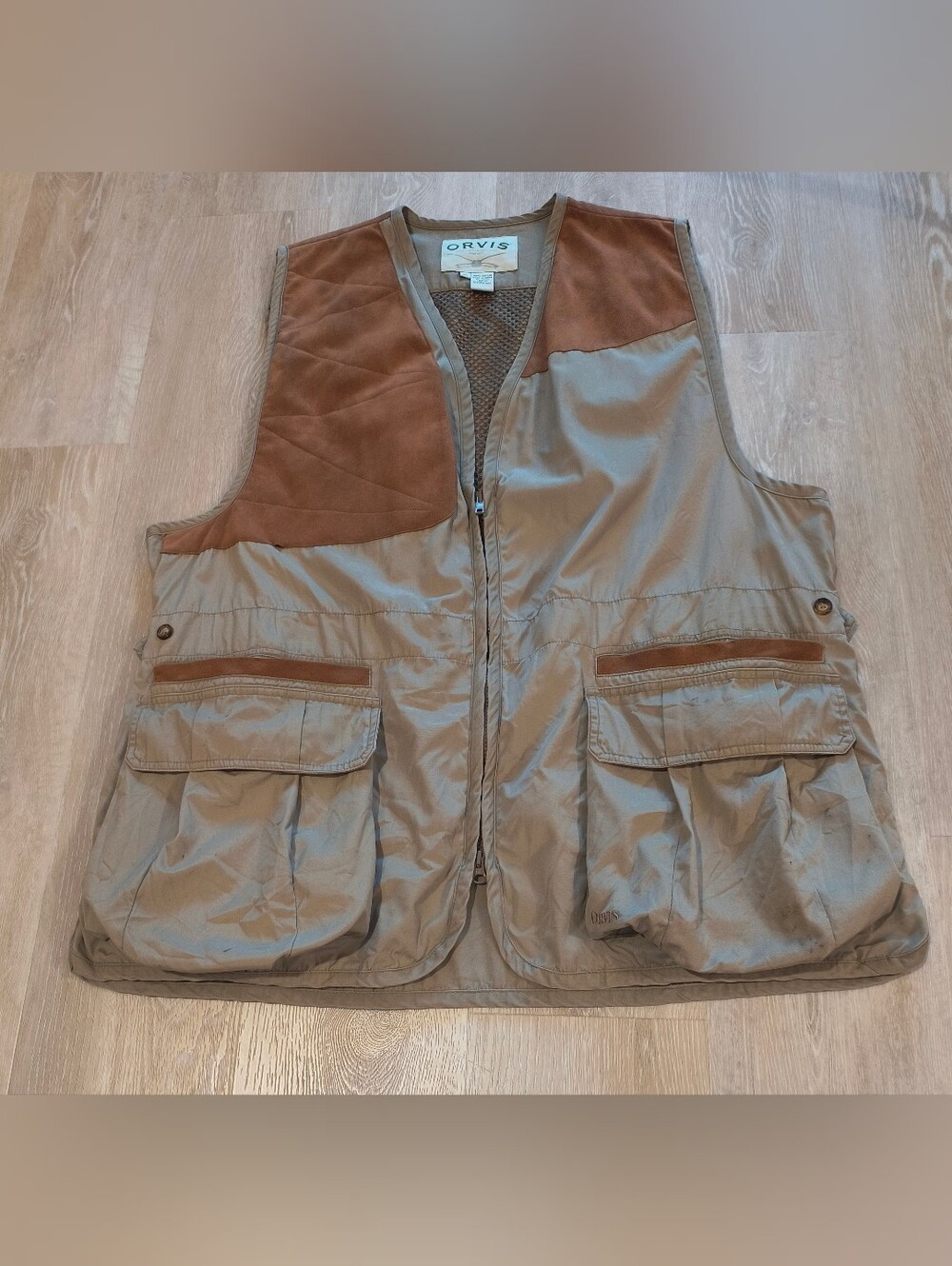Orvis Men’s Tan and Brown Shooting Vest XL